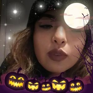 Meet your Posher, Roquelina